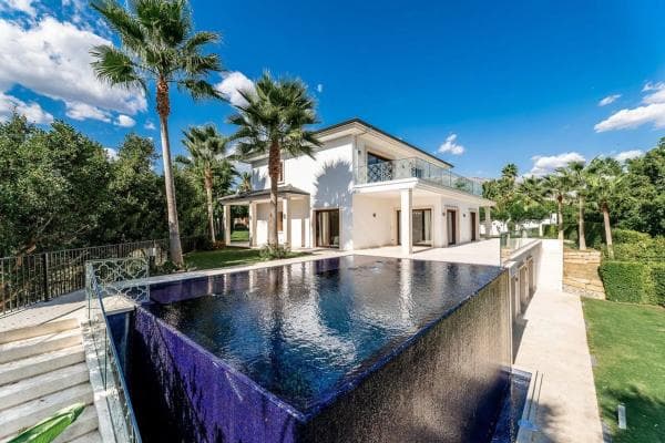 Chalet independiente en venta en Calle Hydra, Marbella
photo 1