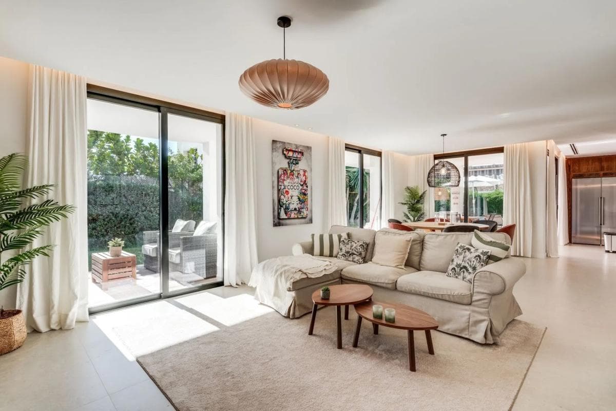 Venta de chalet independiente en Calle Auriga, 5 B, Marbella
photo 3