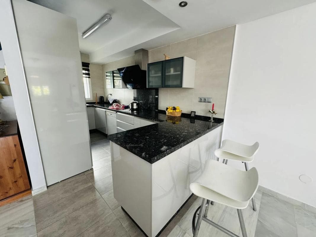 Venta de chalet adosado en Urbanizacion N Andalucia L, 28 , Marbella photo 5