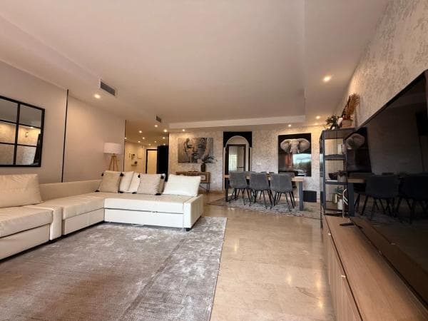 Mieszkanie na sprzedaż w El Oasis de Marbella, 42, Marbella photo 1