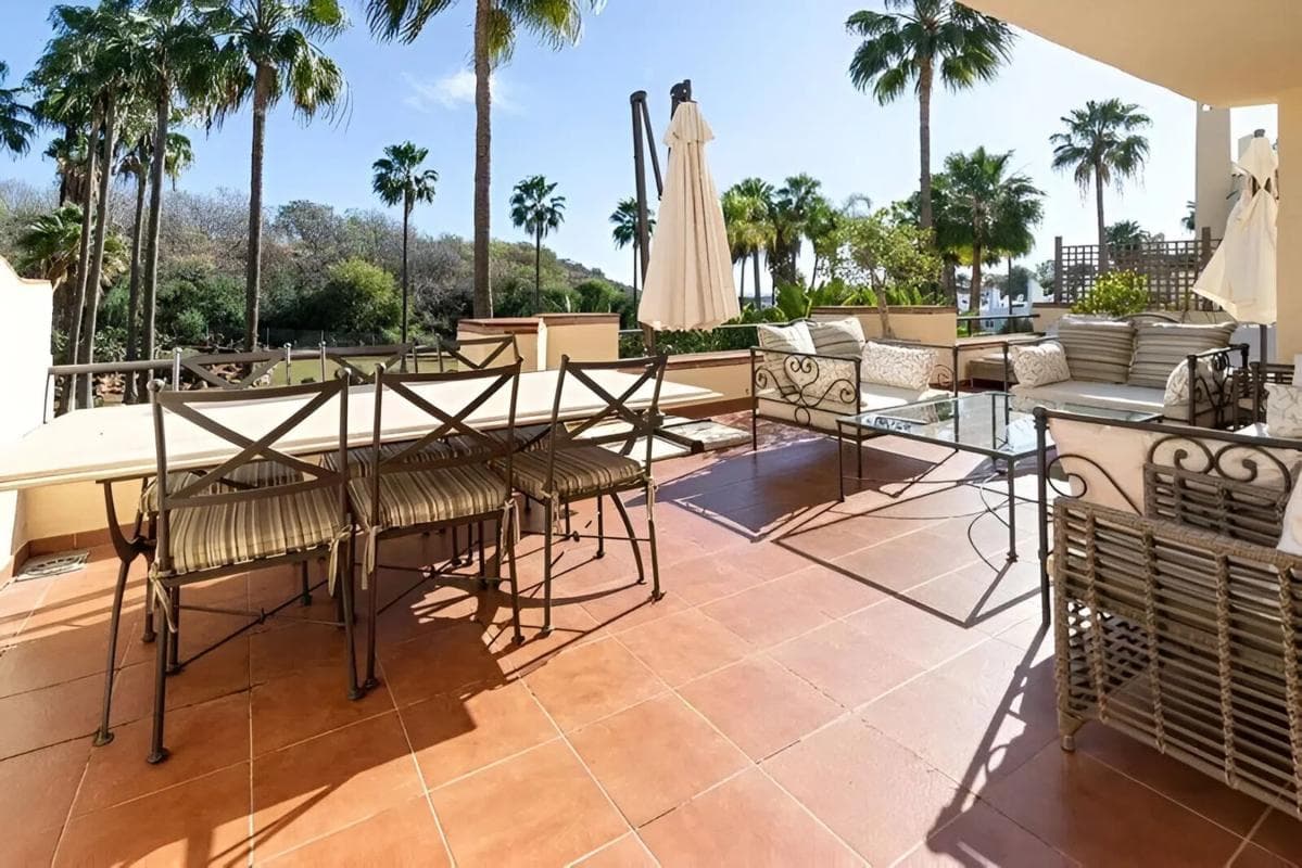 Sale of apartment in Bulevar Príncipe Alfonso de Hohenlohe, Marbella
photo 4