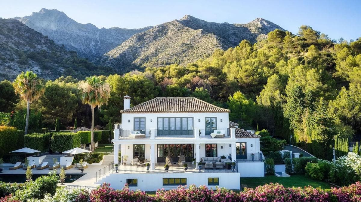 Sprzedaż niezależnego domku jednorodzinnego w Barrio Sierra Blanca, Marbella photo 3