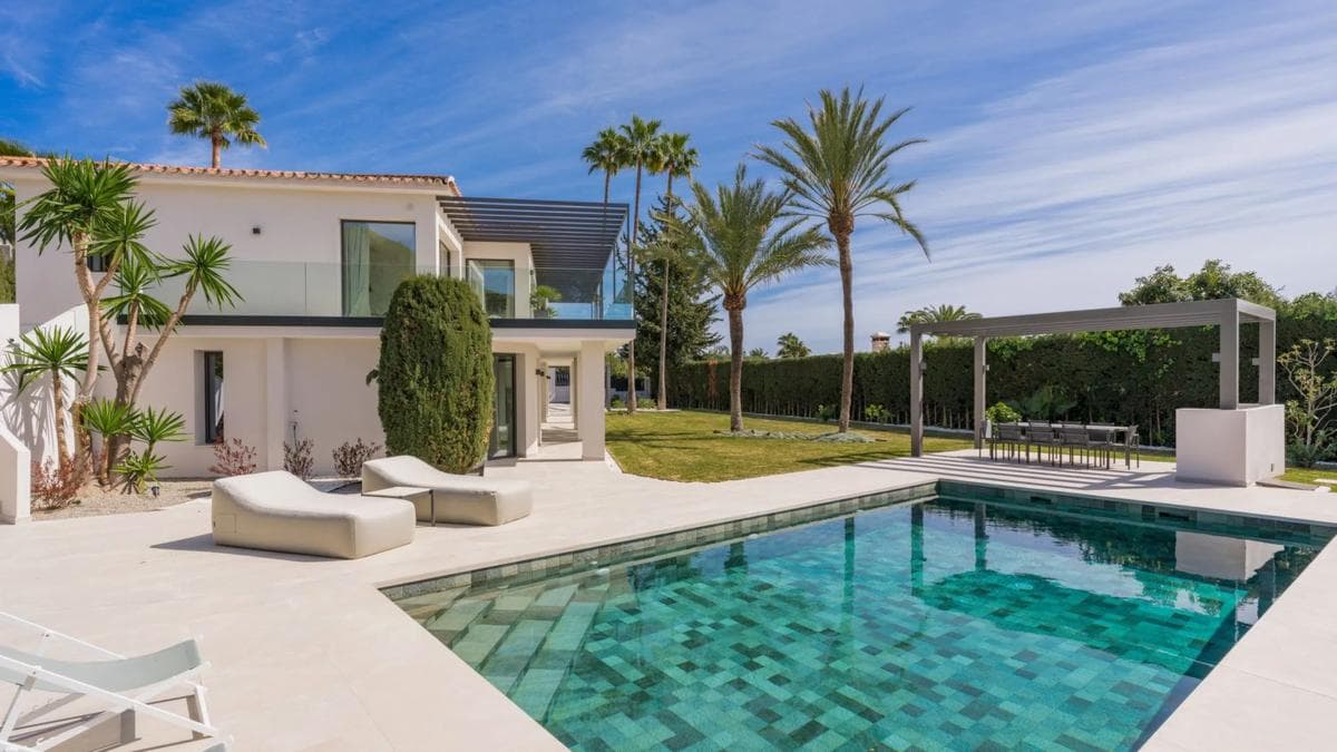 Venta de chalet independiente en Calle Campanillas, Marbella
photo 5