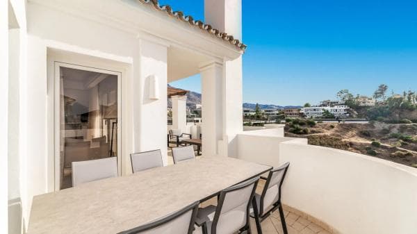 Piso en venta en Calle del Mediterráneo, Marbella
thumbnail 1