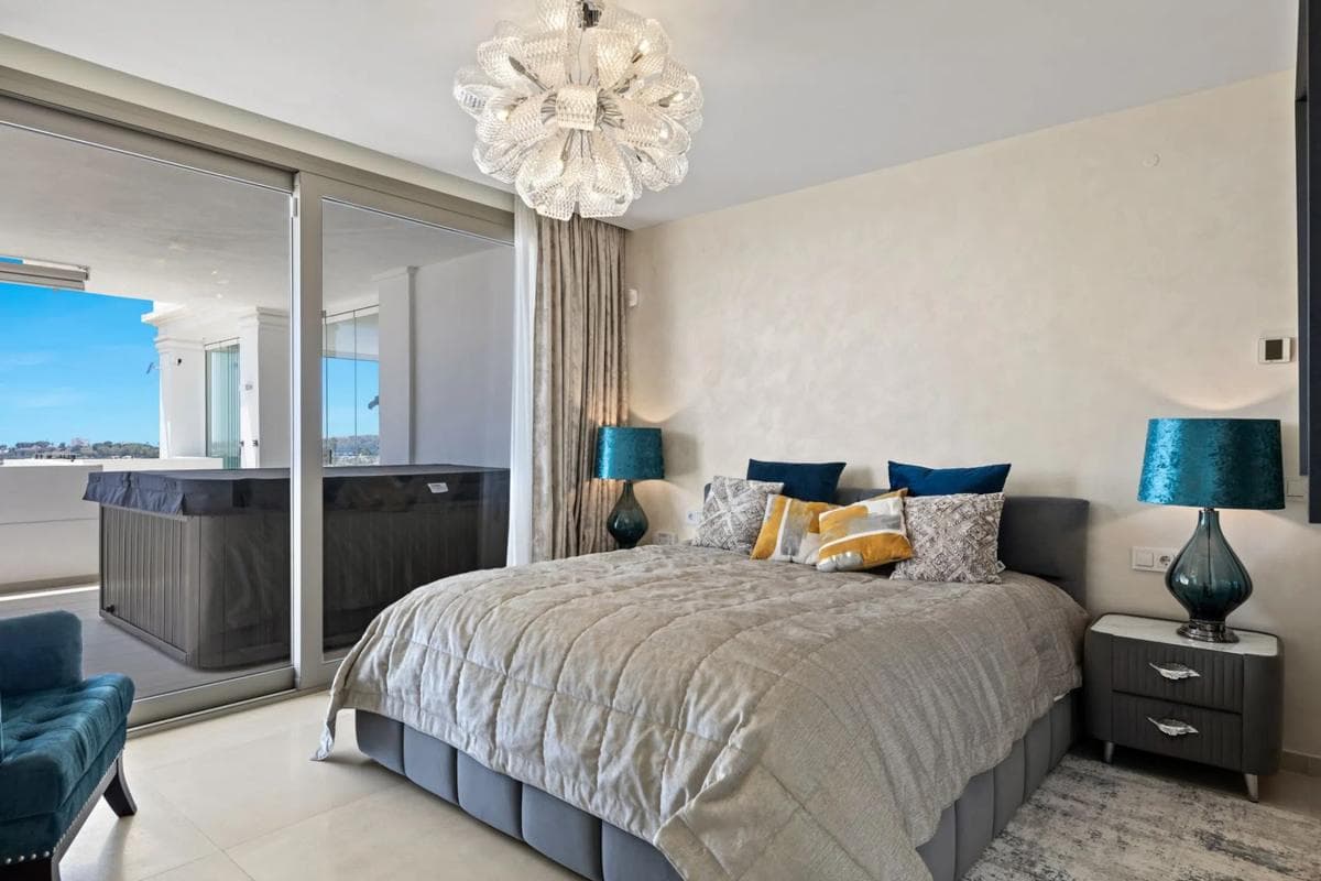 Venta de piso en Urbanizacion Nueva Andalucia L, Marbella
photo 3