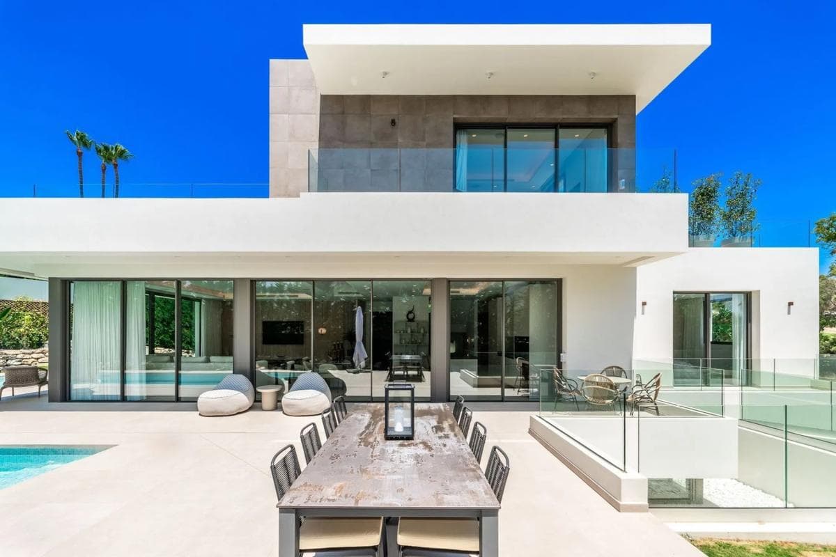 Venta de chalet independiente en Barrio Los Naranjos, Marbella
photo 3