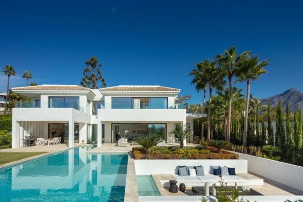 Independent chalet for sale in Barrio Los Naranjos, Marbella
photo 1