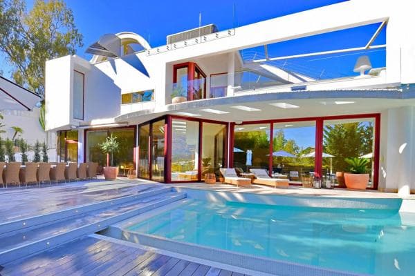Independent chalet for sale in Barrio Los Naranjos, Marbella
photo 1