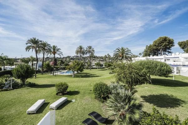 Chalet adosado en venta en Barrio Nueva Andalucía , Marbella photo 1