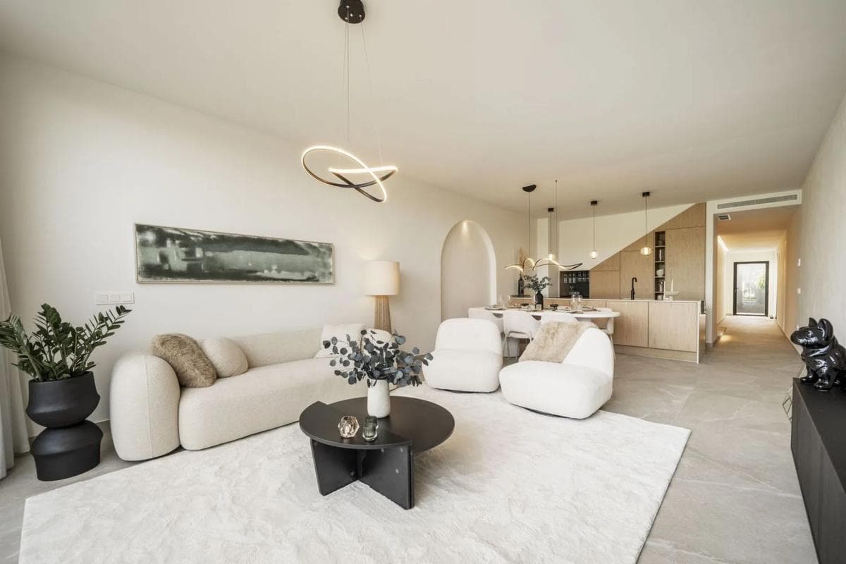 Venta de chalet adosado en Barrio Nueva Andalucía , Marbella photo 2