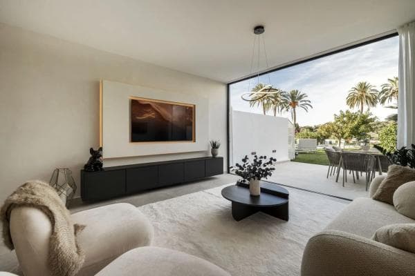 Chalet adosado en venta en Barrio Nueva Andalucía , Marbella thumbnail 2