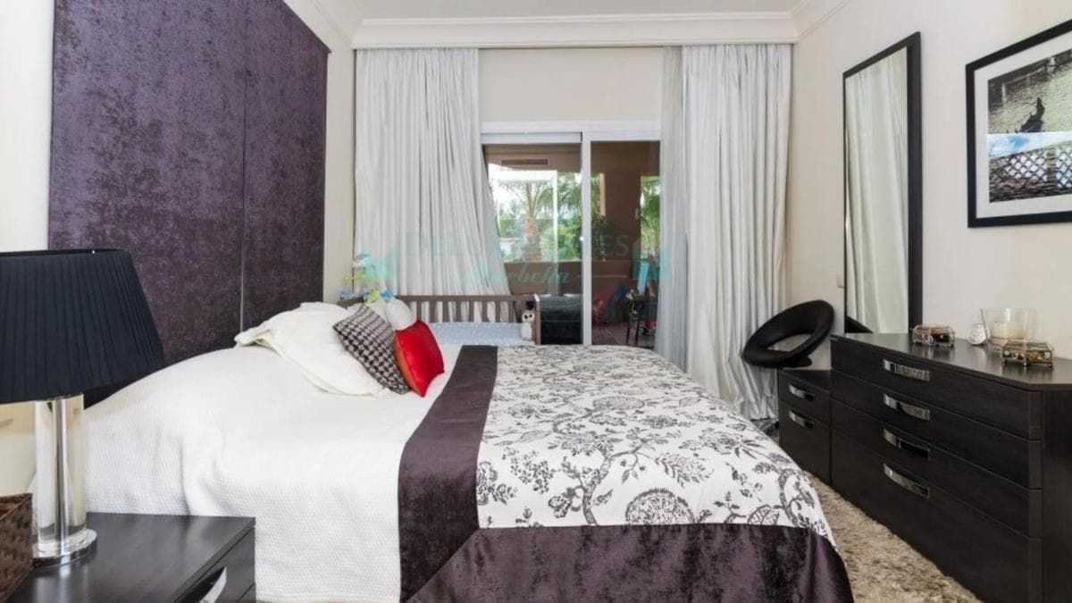 Venta de piso en Calle Osa Mayor, Marbella
photo 2