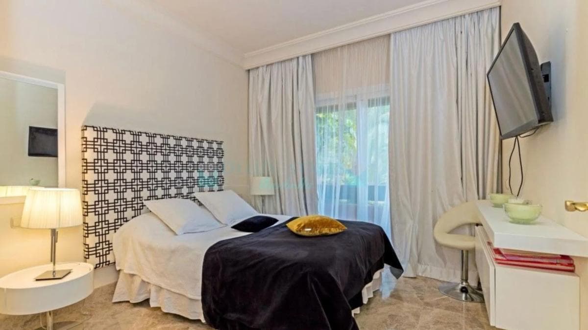 Venta de piso en Calle Osa Mayor, Marbella
photo 4