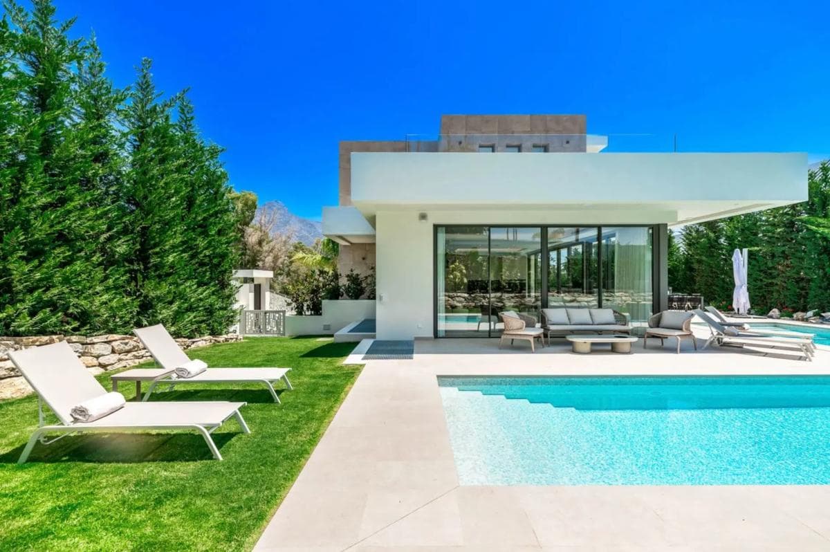 Venta de chalet independiente en Barrio Nueva Andalucía, Marbella
photo 2