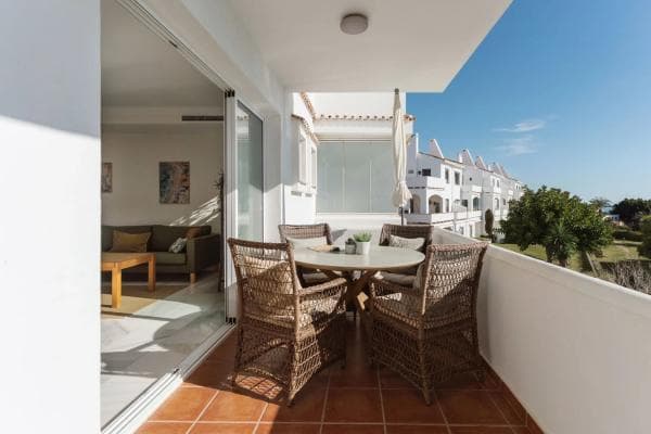 Piso en venta en CL LOS GLADIOLOS-NVA ANDALUC, 1, Marbella
photo 1