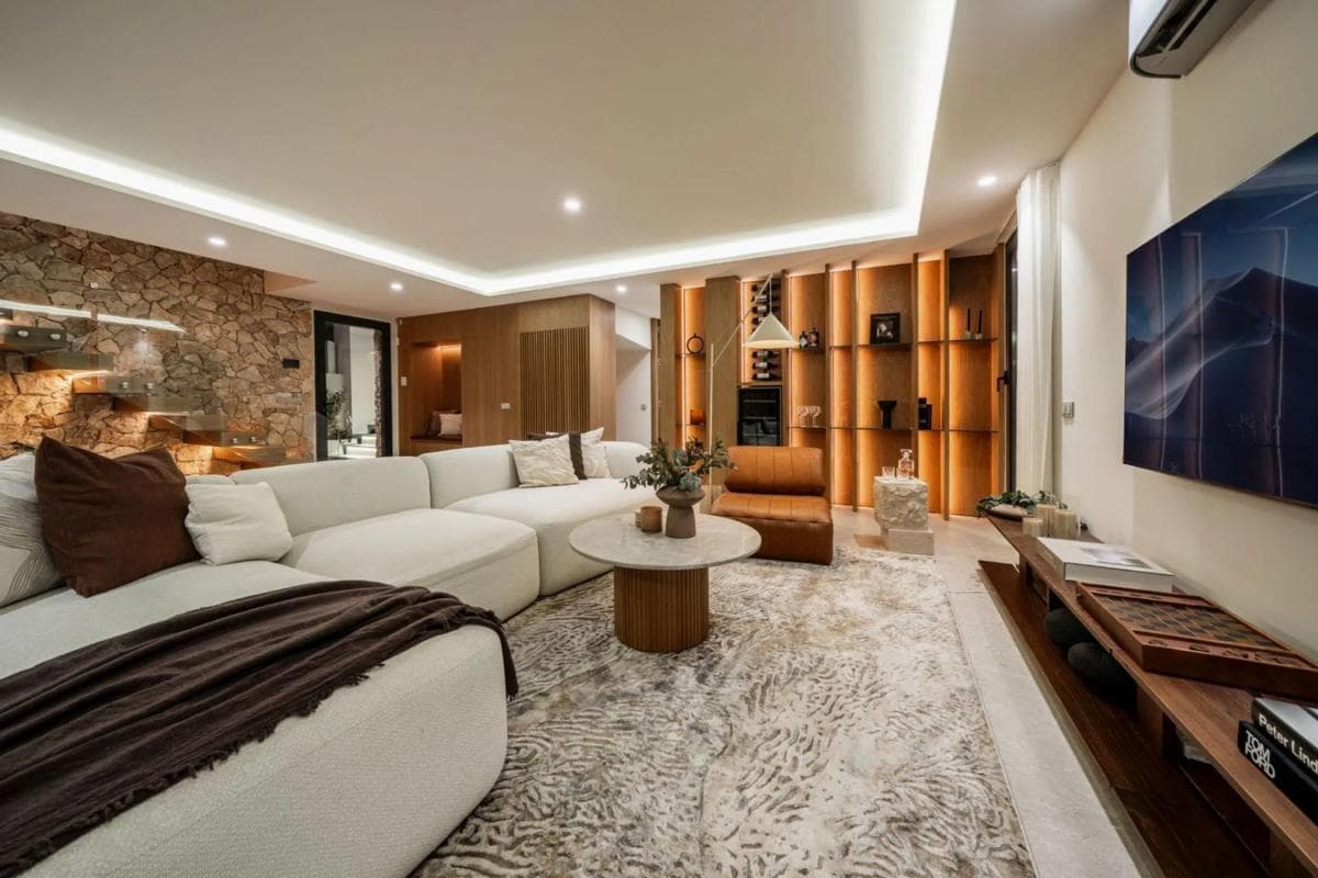 Sale of independent chalet in Calle 18B Nva Andaluc, Marbella
photo 3