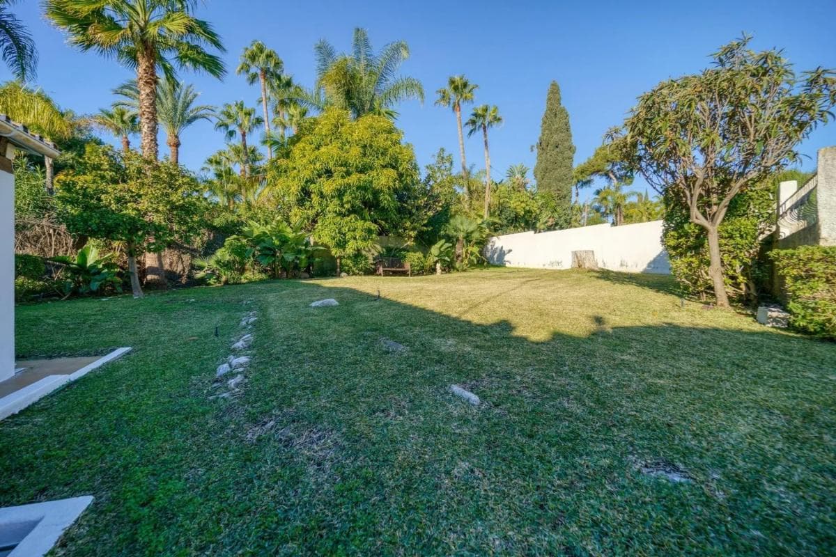 Venta de chalet independiente en Barrio Nueva Andalucía, Marbella
photo 2
