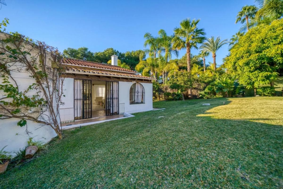 Venta de chalet independiente en Barrio Nueva Andalucía, Marbella
photo 3