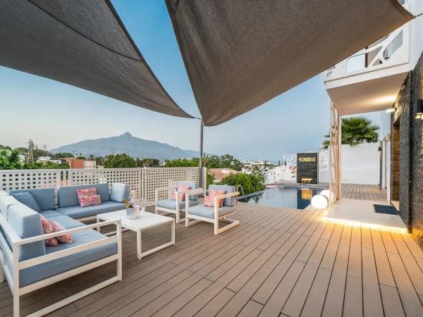 Independent chalet for sale in Calle 18B Nva Andaluc, Marbella
photo 1