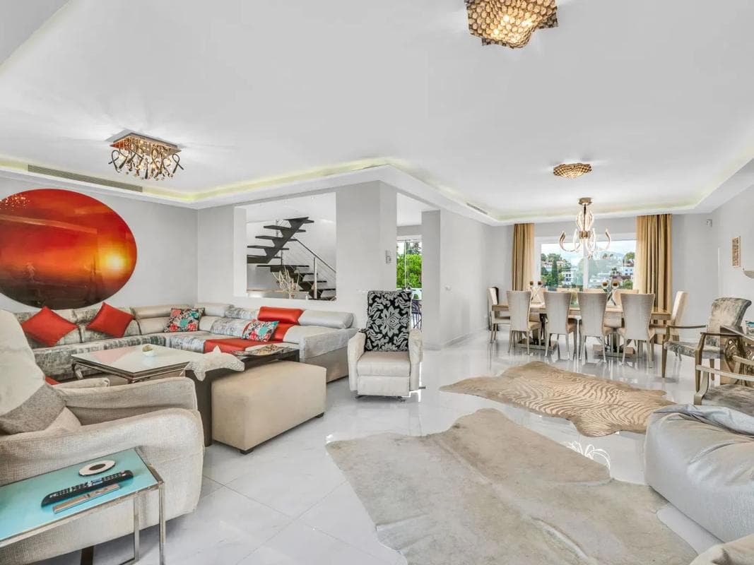 Sale of independent chalet in Calle 18B Nva Andaluc, Marbella
photo 4