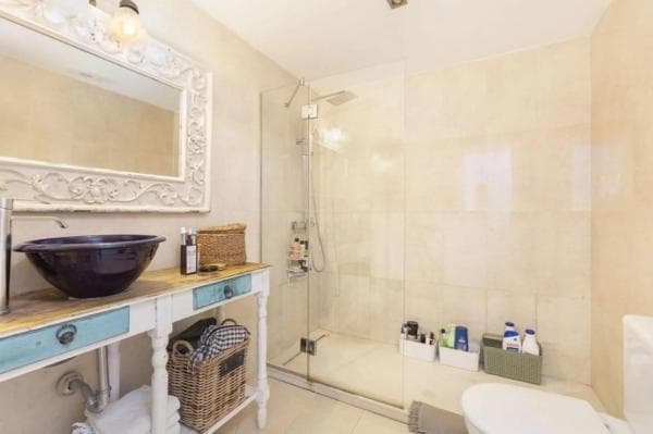 Piso en venta en Calle el Califa, Marbella
thumbnail 1