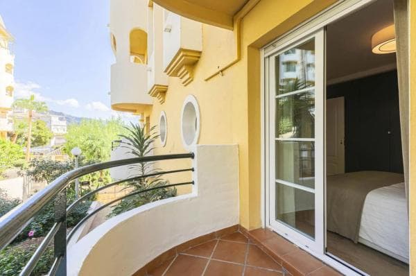 Duplex en venta en Calle 06B Nva Andaluc, 54, Marbella thumbnail 1