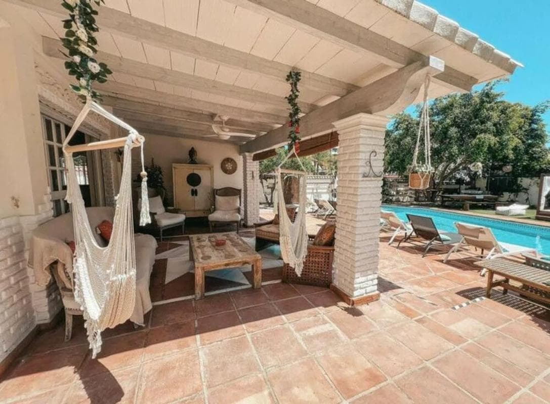 Sale of independent chalet in Barrio Nueva Andalucía, Marbella
photo 2