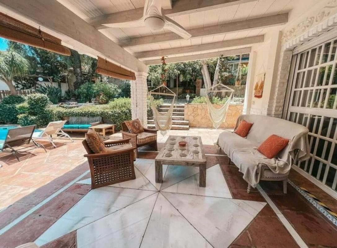 Sale of independent chalet in Barrio Nueva Andalucía, Marbella
photo 4