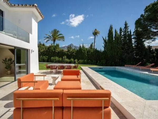 Chalet independiente en venta en Barrio Nueva Andalucía, Marbella
thumbnail 2