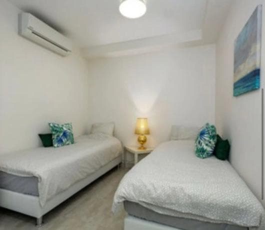 Duplex en venta en Avenida de Manolete, 531, Marbella thumbnail 2