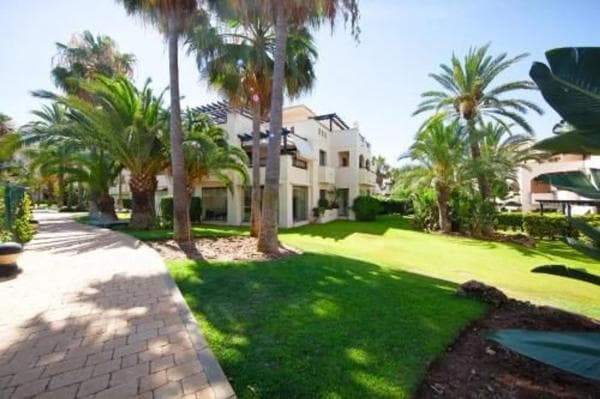 Piso en venta en Calle de las Adelfas, 5, Marbella
thumbnail 1