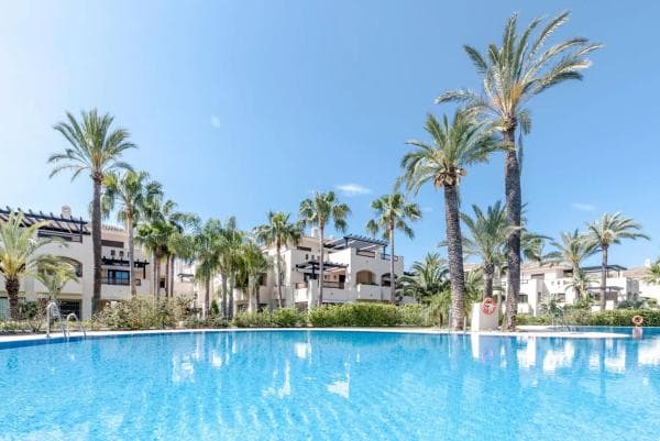 Piso en venta en Calle de las Adelfas, 5, Marbella
thumbnail 2