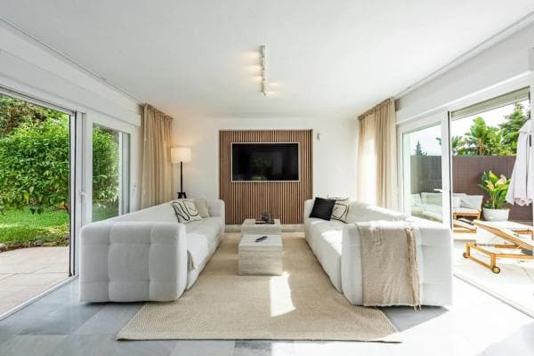 Chalet independiente en venta en Urbanización Nueva Andalucía A, Marbella
photo 1