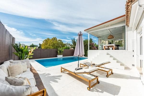 Chalet independiente en venta en Urbanización Nueva Andalucía A, Marbella
thumbnail 2