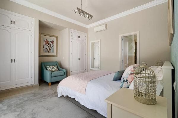 Chalet independiente en venta en Barrio Nueva Andalucía, Marbella
thumbnail 1