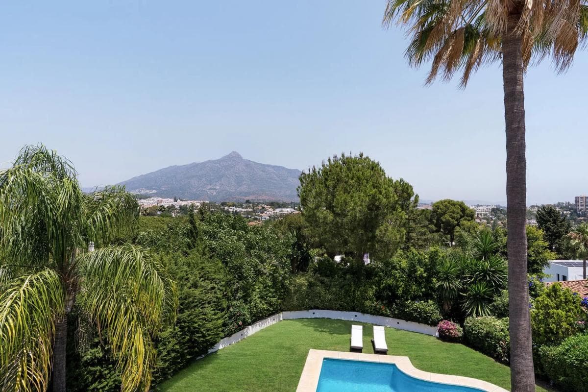 Venta de chalet independiente en Barrio Nueva Andalucía, Marbella
photo 4