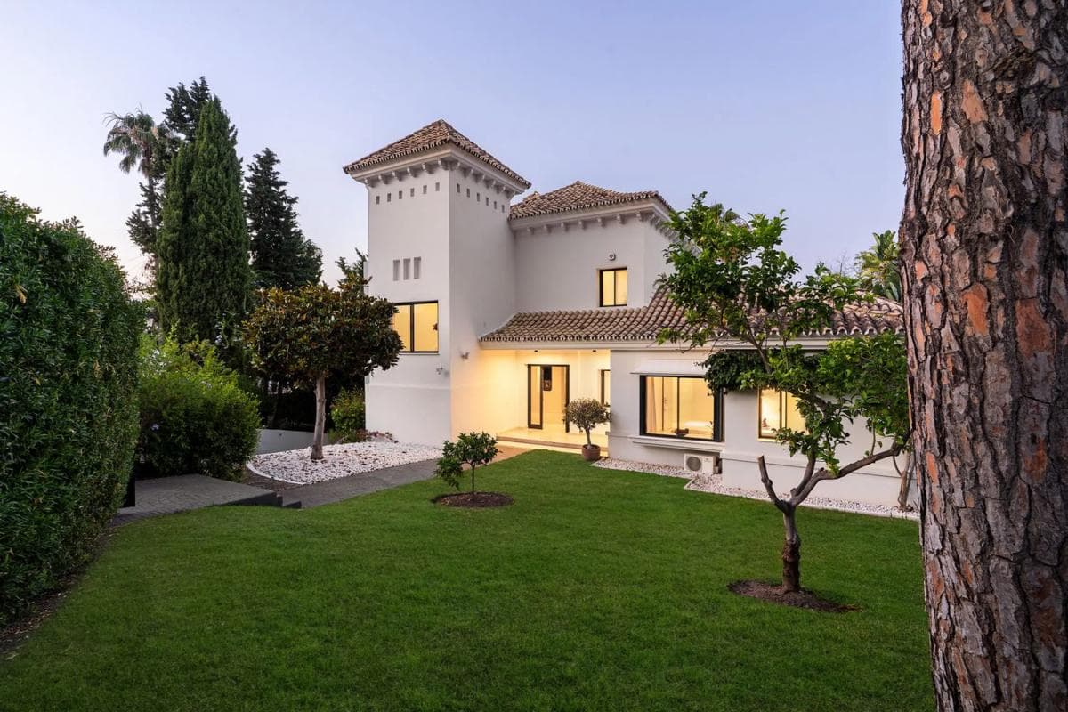 Venta de chalet independiente en Barrio Nueva Andalucía, Marbella
photo 5