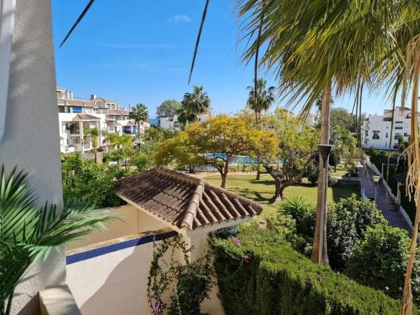 Piso en venta en Calle Los Jazmines, Marbella
thumbnail 1