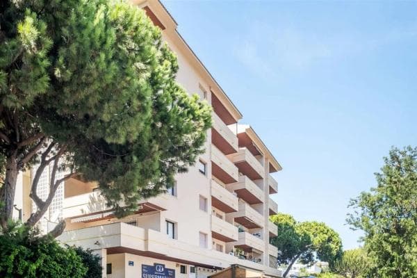 Piso en venta en Calle las Acacìas, Marbella
photo 1
