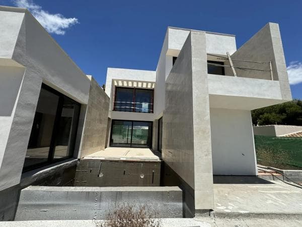 Chalet independiente en venta en Barrio Nueva Andalucía, Marbella
photo 1