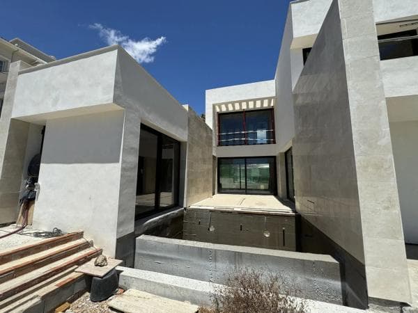 Chalet independiente en venta en Barrio Nueva Andalucía, Marbella
thumbnail 1