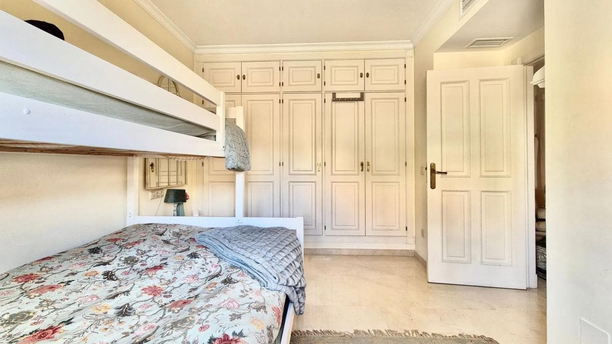 Venta de piso en Calle Yedras, 2, Marbella
photo 2