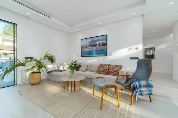 Independent chalet for sale in Barrio Nueva Andalucía, Marbella
thumbnail 1
