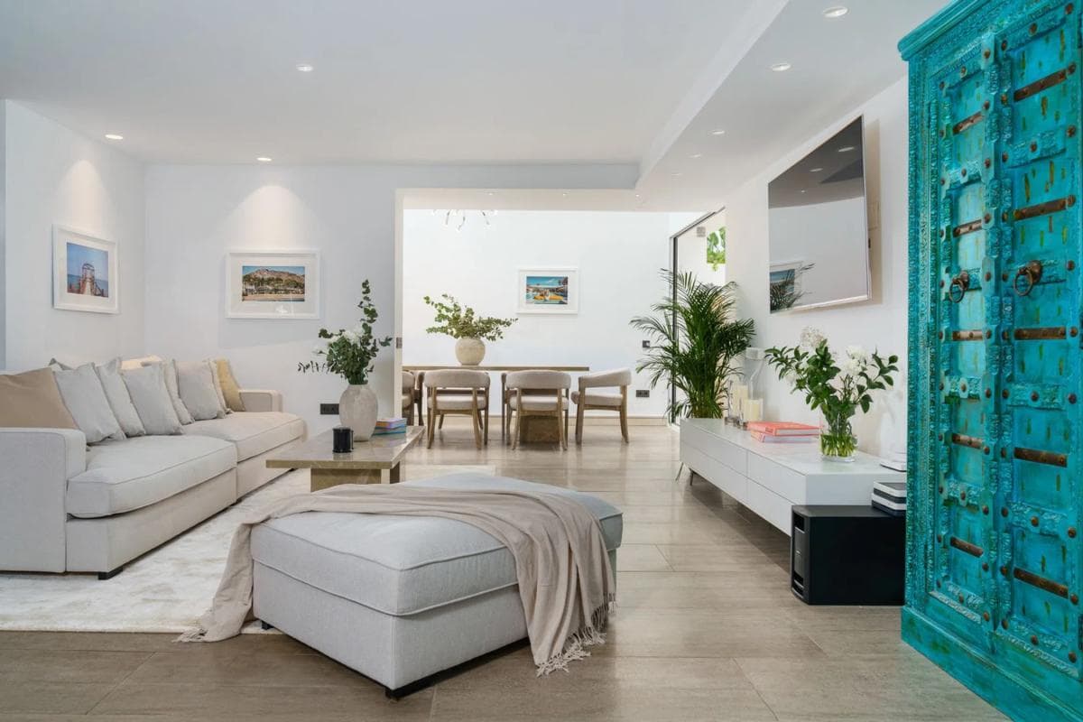 Sale of independent chalet in Barrio Nueva Andalucía, Marbella
photo 3