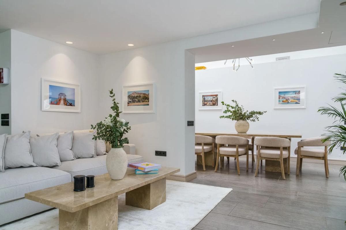 Sale of independent chalet in Barrio Nueva Andalucía, Marbella
photo 5