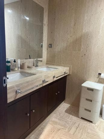 Piso en venta en Calle de las Adelfas, 5, Marbella
thumbnail 2