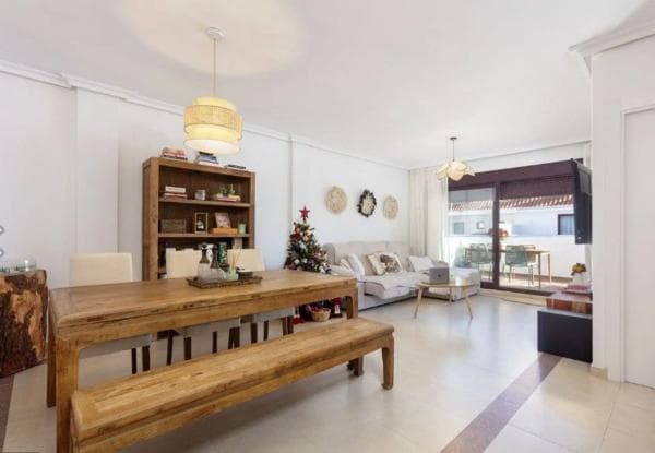 Piso en venta en Calle las Ventas, 2, Marbella
thumbnail 1