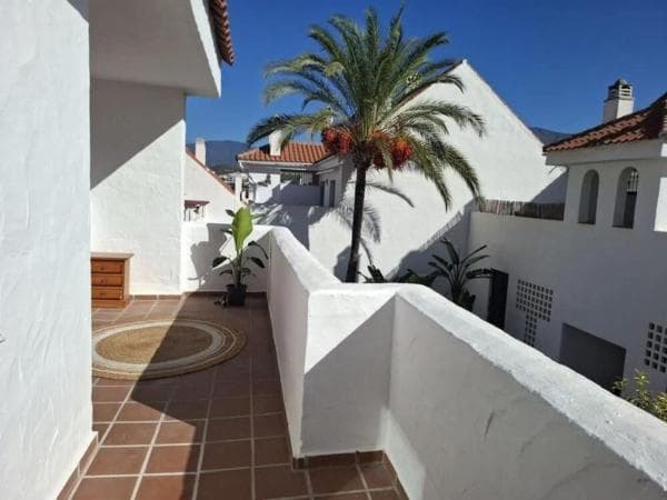 Piso en venta en Calle el Califa, Marbella
thumbnail 2