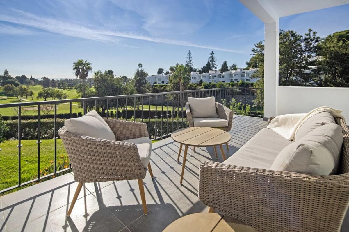 Venta de chalet adosado en Barrio Nueva Andalucía , Marbella photo 4