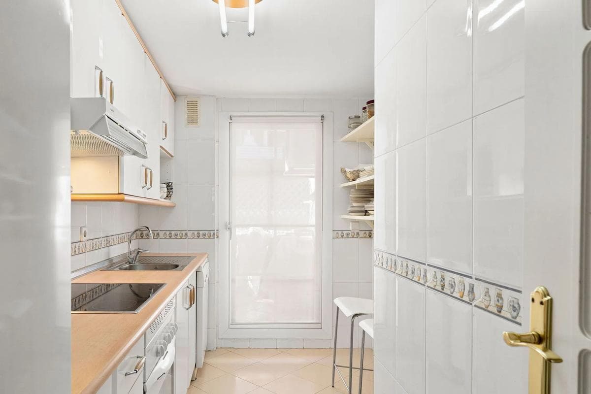 Venta de piso en Avenida de Manolete, Marbella
photo 5